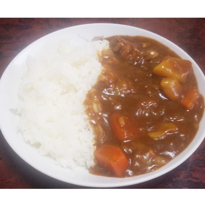 隠し味はコンソメ！カレーライス